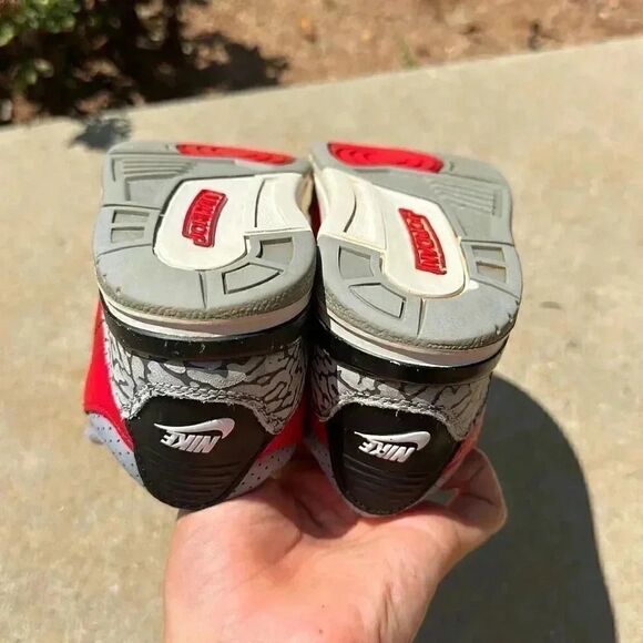 Nike Jordan Retro 3 SE Fire Red Toddler Sneakers - Picture 7 of 14